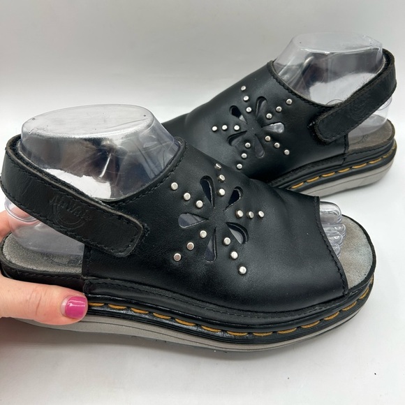 RARE Dr. Martens vintage deadstock black  flower cutout Chunky Sandals England 7 - Picture 5 of 12